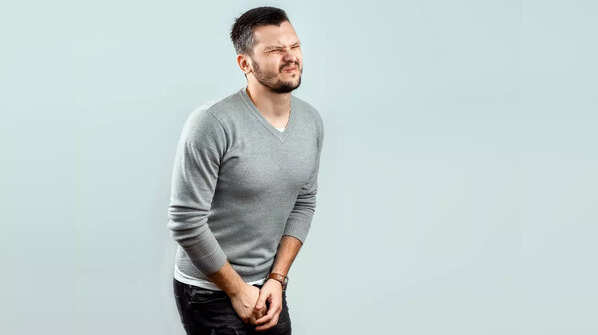 Why both men and women should pee before and after sex?