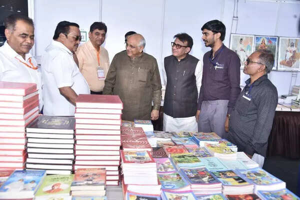 CM inaugurates book, flower and food festivals in Surat