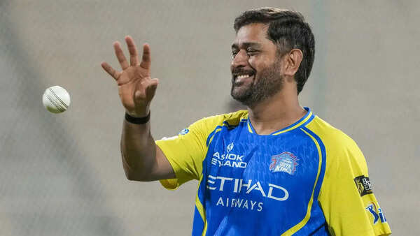 IPL 2026: Bad news for CSK! MS Dhoni skips Delhi trip as injury delays return