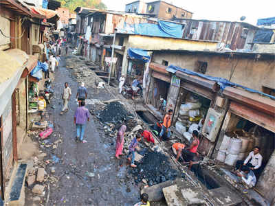 ‘Credit’ war breaks out as mayor Vishwanath Mahadeshwar inaugurates routine road works