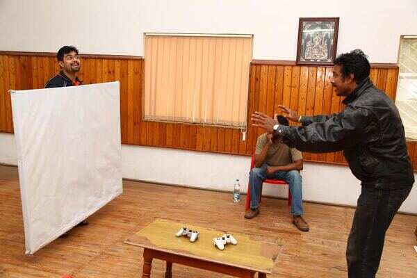 Art: A play about friendship