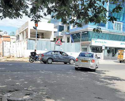 Uber driver assaults NRI passenger in Indiranagar Uber driver assaults NRI passenger in Indiranagar