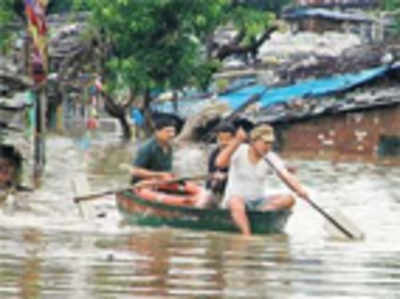 J & K floods: Thousands throng IAF base for safe passage out of Kashmir valley