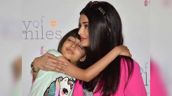 THIS candid picture of Aishwarya Rai Bachchan and daughter Aaradhya is the best thing on the Internet today!