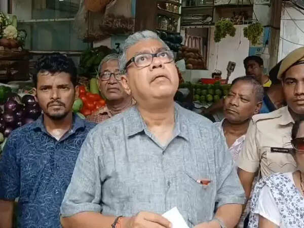 MLA identifies illegal structures in SL mkt