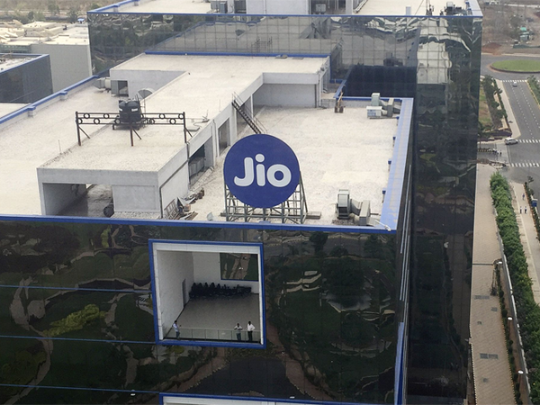 Jio seeks action against major telcos for violating MNP and WiFi rules