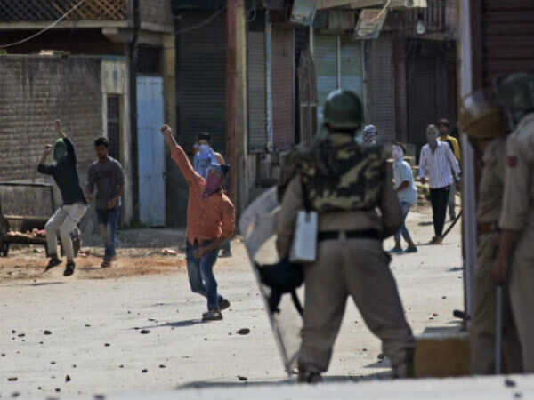 J&K stone-pelter wants azadi, and a police job