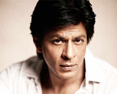 SRK and Anubhav Sinha pause for a cause