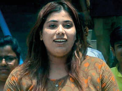 SC grants bail to BJP youth activist, asks her to apologise