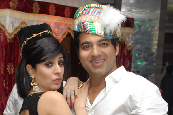 Shravan Kukerja's birthdaycelebration was in a true-blue Nawabi style at Hotel centre Point in Nagpur