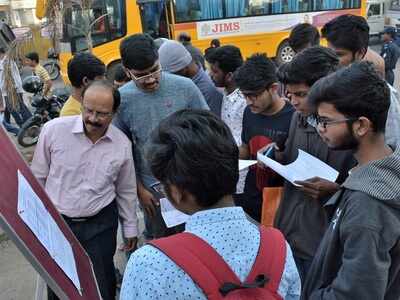 JEE, NEET Exam 2020: IIT students, alumni launch portal ‘Eduride’ to help students reach exam centre