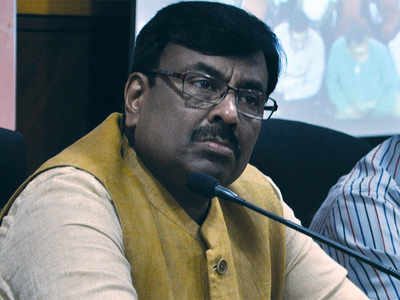 Upset Sudhir Mungantiwar unwilling to hold alliance talks with Uddhav Thackeray