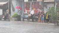 Heavy rain lashes Gujarat’s Vadodara 