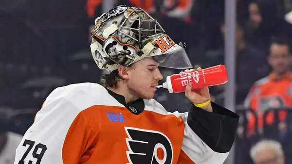 Carter Hart drops a bold message to Mitch Marner and his new Golden Knights teammates upon his long-awaited return