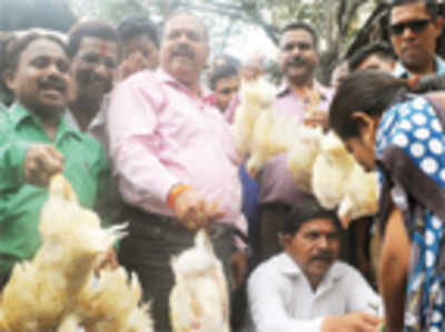 Meat ban: Sena & MNS refuse to chicken out