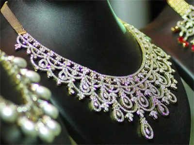 Jewellery company duped of Rs 77 crore