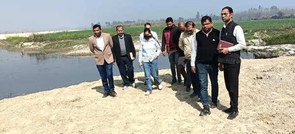 NGT team inspects polluted drains flowing into Devha river