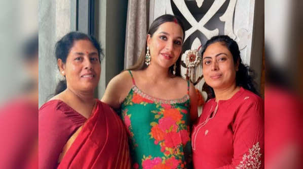 Mom-to-be Subhashree Ganguly enjoys a cosy baby shower ceremony at home ...