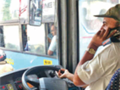 BMTC driver chats on cell when behind the wheel