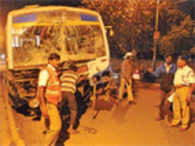 Four dead, two injured as brakes fail on BMTC bus