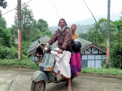 Modern-day Shravan Kumar gets a gift from Anand Mahindra