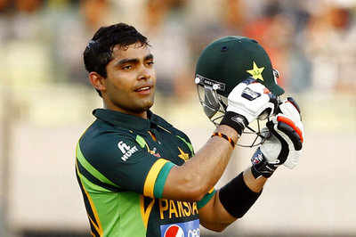 Troubled Umar Akmal suspended for breaching Pakistan anti-corruption code