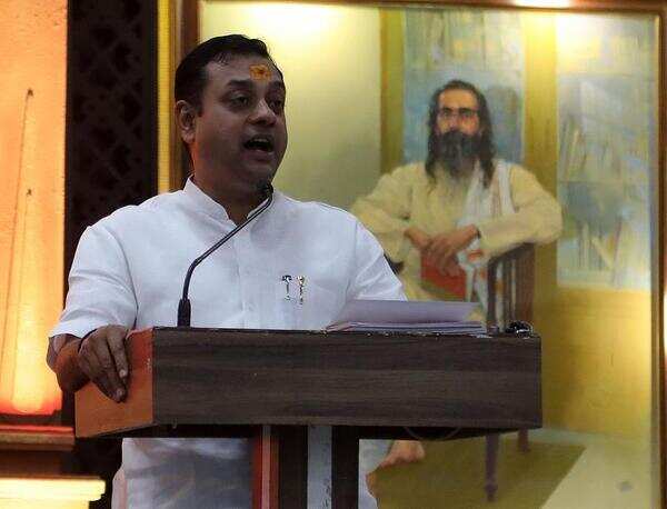 Fight for pride like Shivaji Maharaj did, says Patra