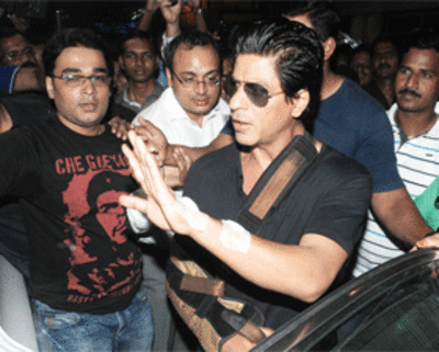 Shah Rukh Khan returns home after surgery