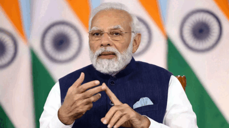 KCR wanted to join NDA, was rebuffed, says Modi in Telangana