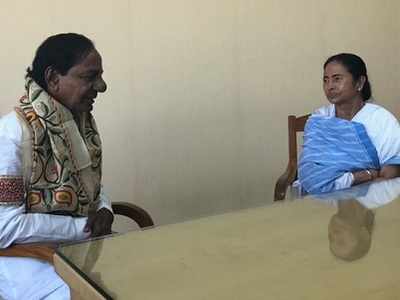 K Chandrasekhar Rao meets Mamata Banerjee, gets support for Third Front