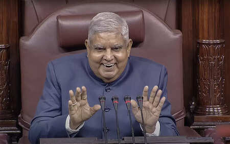 Mallikarjun Kharge&rsquo;s humour even changes inclement weather, wishes V-P Jagdeep Dhankhar on Congress president&rsquo;s birthday