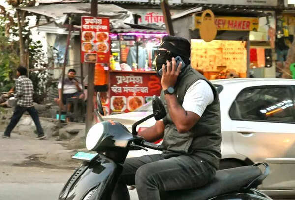 11,000 offenders fined in last two months for using mobile phones while riding two-wheelers: Pune city traffic police