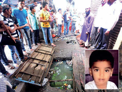 Mumbai rains: 2-year-old drowns in an open drain in Chembur