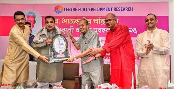 Gadkari: Thengadi and Chandrayan helped shape BMS