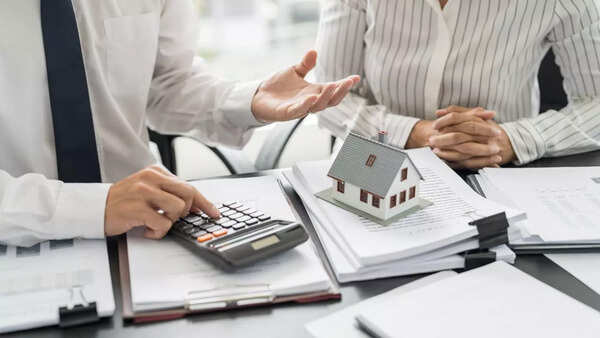 What are the risks in Real Estate investment?