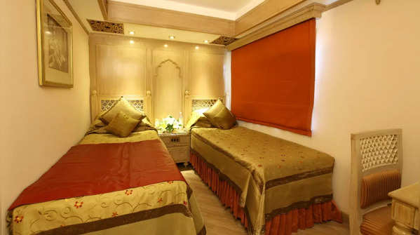 Top Luxury Train In India! Jaw Dropping Pics of Maharajas' Express ...