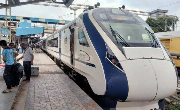 Rajya Sabha member Dhananjay Mahadik presses for Kolhapur-Mumbai sleeper Vande Bharat