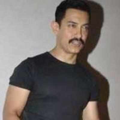 Aamir Khan reels back in emotion