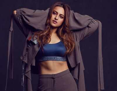 Watch: Sonakshi Sinha sweats it out for a healthy lifestyle