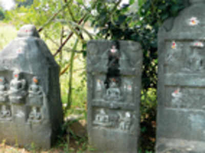Jain tablets reveal family Sallekhana