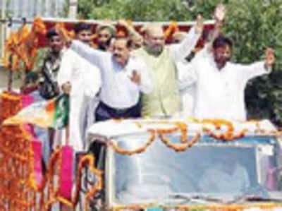Near Pak border, BJP Prez says India will give 'fitting reply