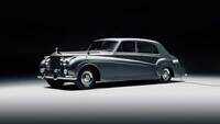 World's first electric Rolls-Royce breaks cover, limited to 30 units 