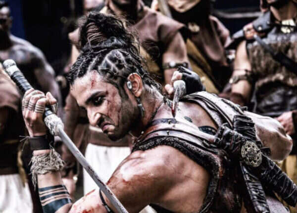 Meet the designers behind Sushant Singh Rajput’s outfit in 'Raabta' movie