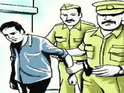 Three held for trying to sell red sandalwood