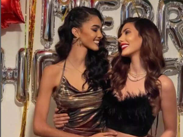 Miss Puerto Rico and Miss Argentina who met at a beauty pageant, got married secretly