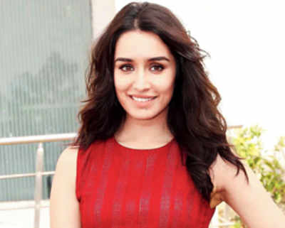 Shraddha Kapoor starts filming for Haseena Parkar biopic with brother Siddhanth