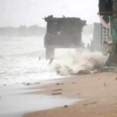 Three drown off Versova beach