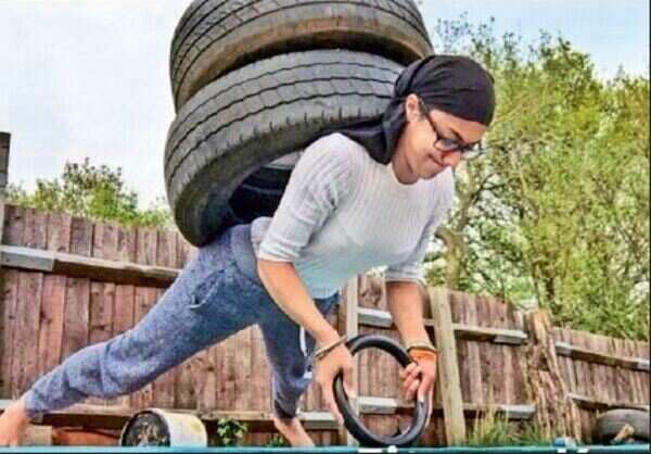 This Kaur pulls up her fitness with 'shabads'
