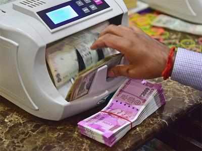 RBI increases daily ATM withdrawal limit to Rs 10,000, but retains weekly limit
