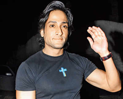 Actor Inder Kumar held on charges of raping model